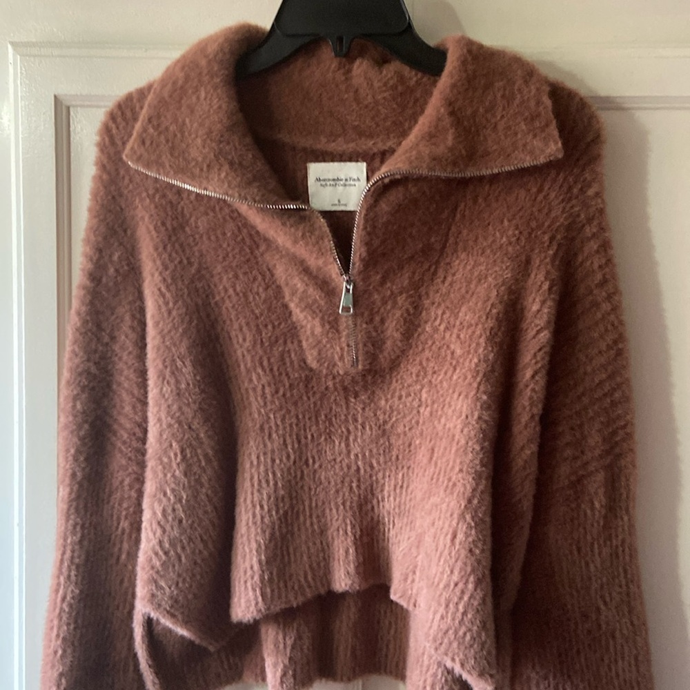 Abercrombie & Fitchburg sweater